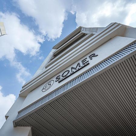 Somer Chew Hotel Tainan Exteriör bild